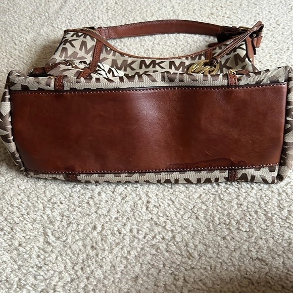 Michael by Michael Kors Bag, great condition! - Picture 4 of 11